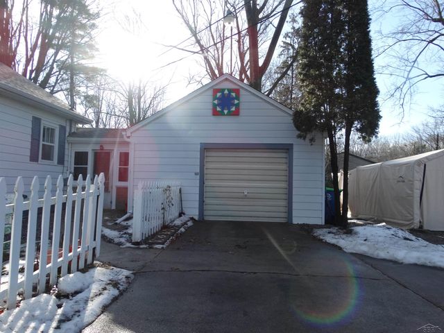 4616 King Road, Bridgeport Twp, MI 48601