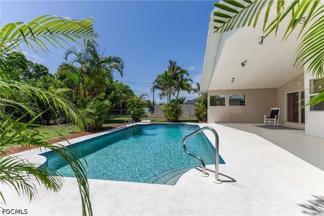 3606 Country Club BLVD, Cape Coral, FL 33904