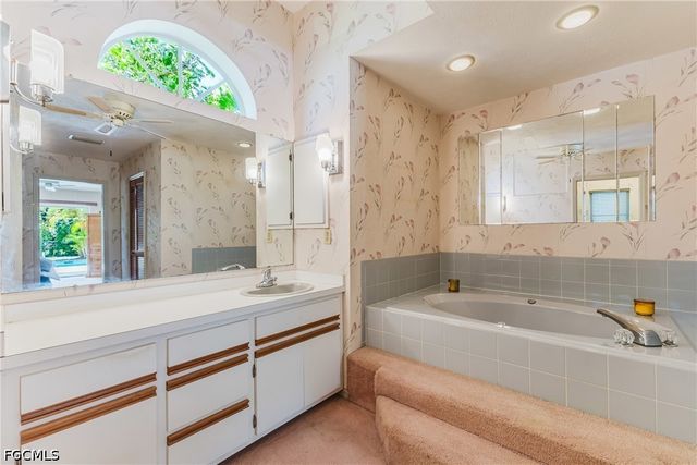 3606 Country Club BLVD, Cape Coral, FL 33904