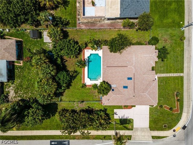 3606 Country Club BLVD, Cape Coral, FL 33904