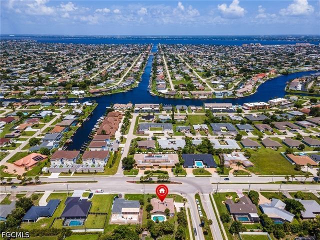 3606 Country Club BLVD, Cape Coral, FL 33904