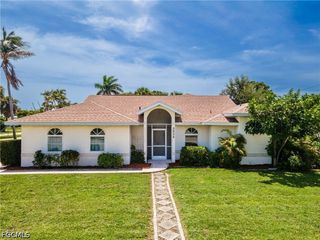 3606 Country Club BLVD, Cape Coral, FL 33904