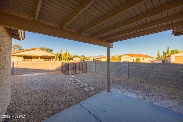 6558 W Hassayampa Place, Tucson, AZ 85743