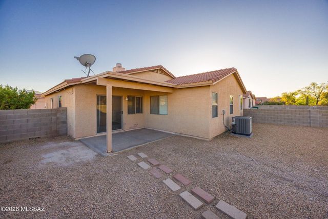 6558 W Hassayampa Place, Tucson, AZ 85743