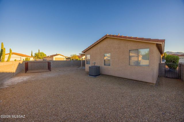 6558 W Hassayampa Place, Tucson, AZ 85743