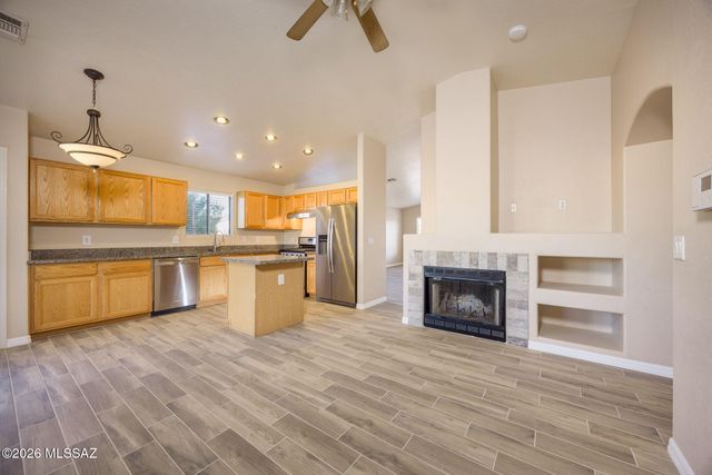 6558 W Hassayampa Place, Tucson, AZ 85743