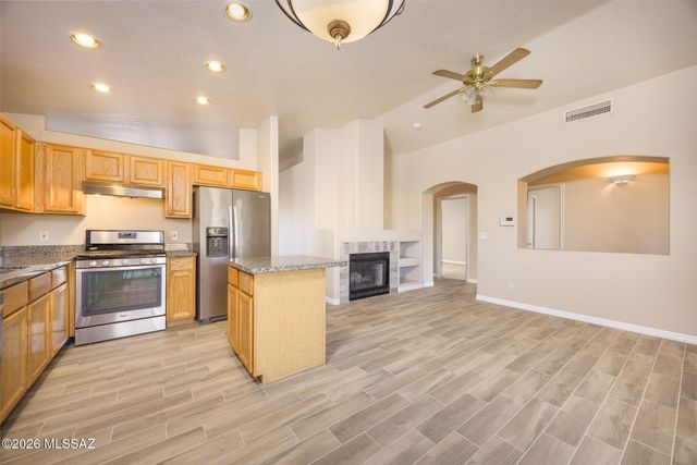 6558 W Hassayampa Place, Tucson, AZ 85743