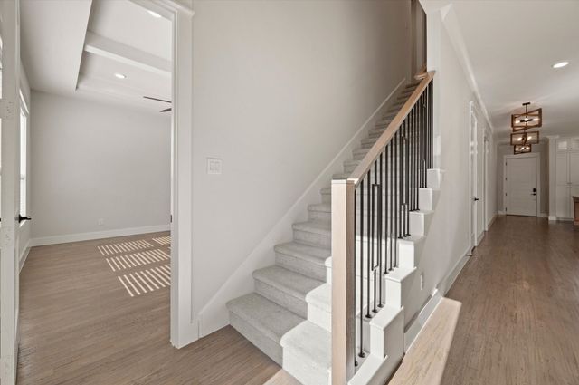 449 Jones Street, Grapevine, TX 76051