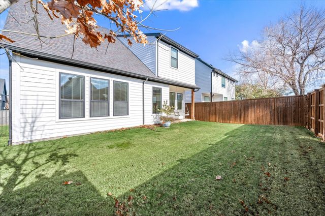 449 Jones Street, Grapevine, TX 76051