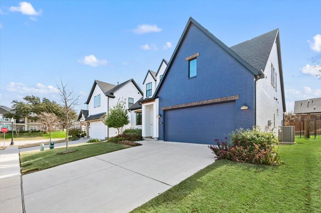 449 Jones Street, Grapevine, TX 76051