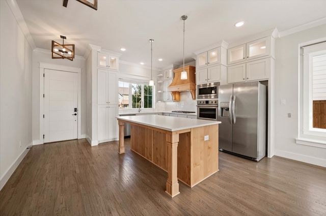 449 Jones Street, Grapevine, TX 76051