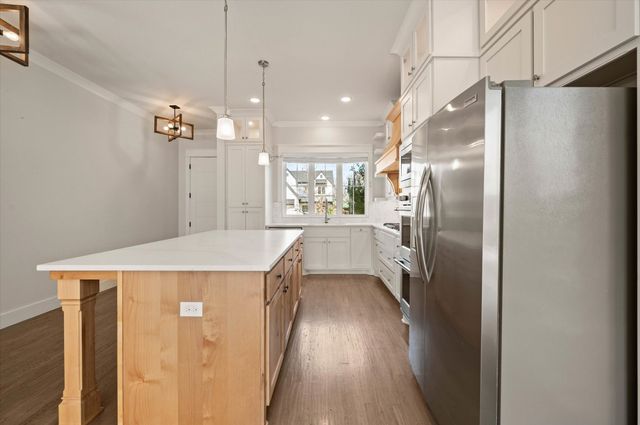 449 Jones Street, Grapevine, TX 76051