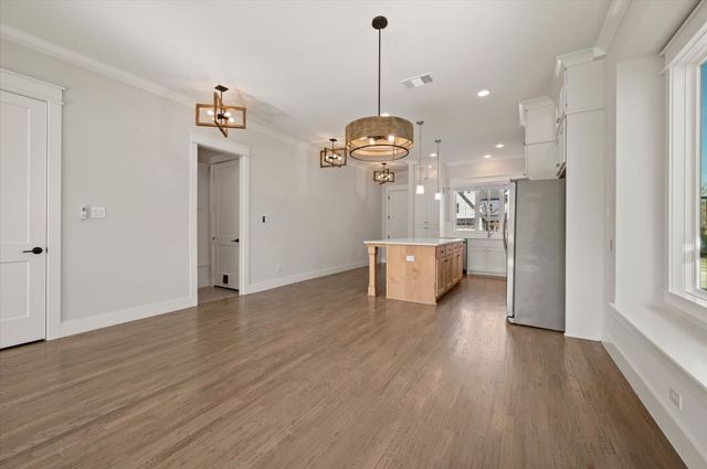 449 Jones Street, Grapevine, TX 76051