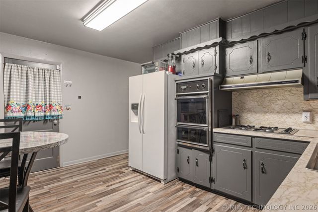 1006 SE 12th Street, Wagoner, OK 74467