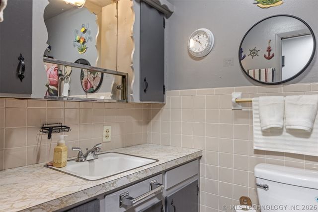 1006 SE 12th Street, Wagoner, OK 74467