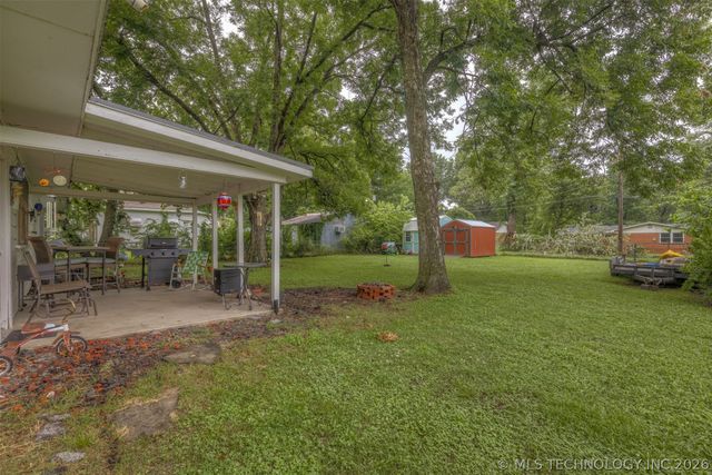 1006 SE 12th Street, Wagoner, OK 74467