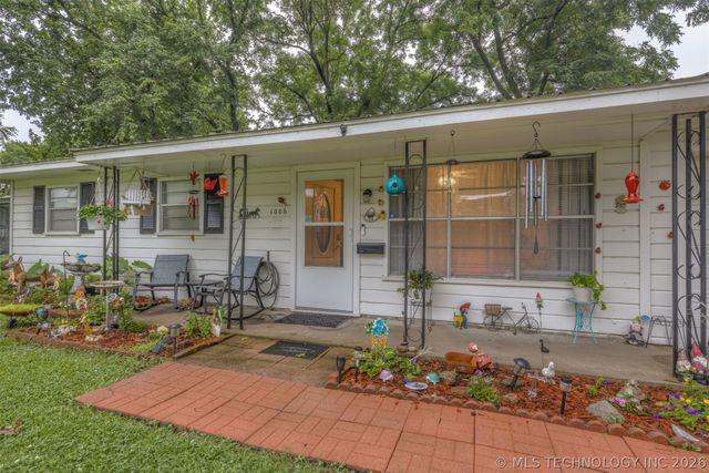 1006 SE 12th Street, Wagoner, OK 74467