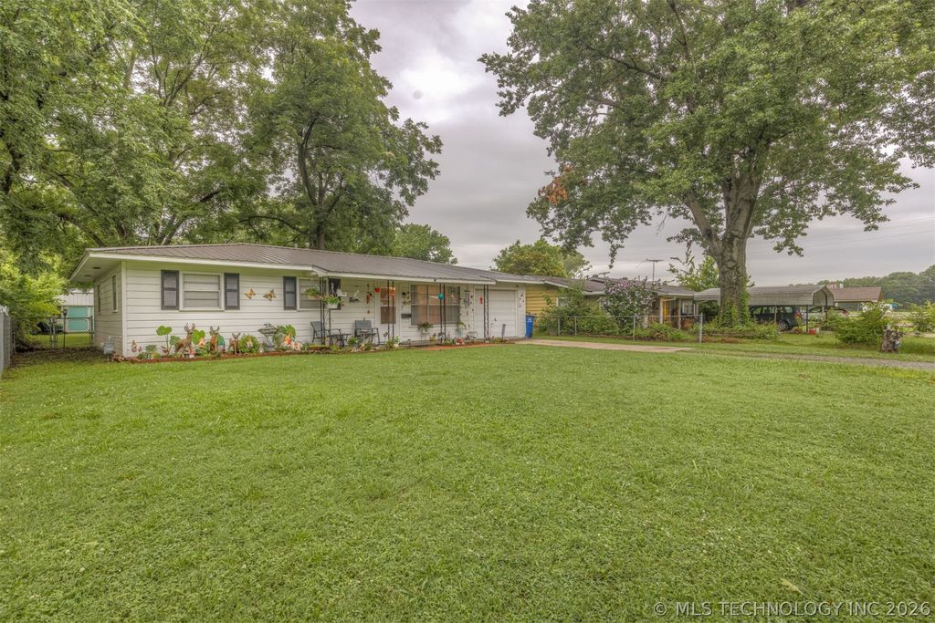 1006 SE 12th Street, Wagoner, OK 74467
