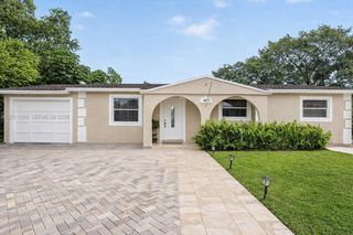 4271 NW 192nd St, Miami Gardens, FL 33055