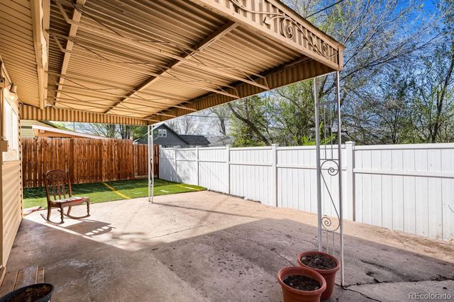 2263 W Parkhill Avenue, Littleton, CO 80120