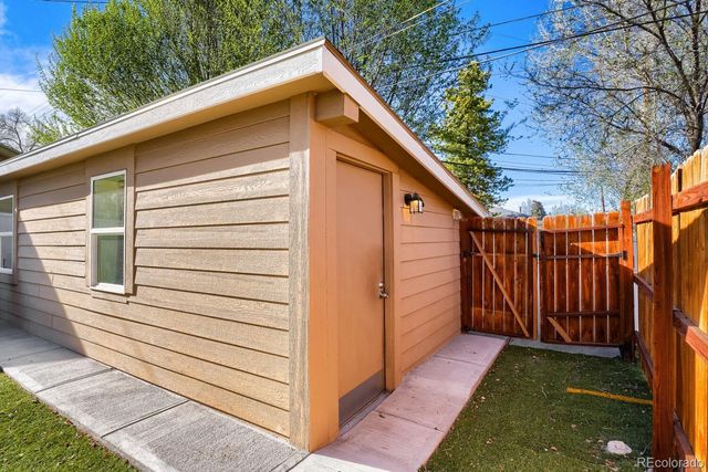 2263 W Parkhill Avenue, Littleton, CO 80120