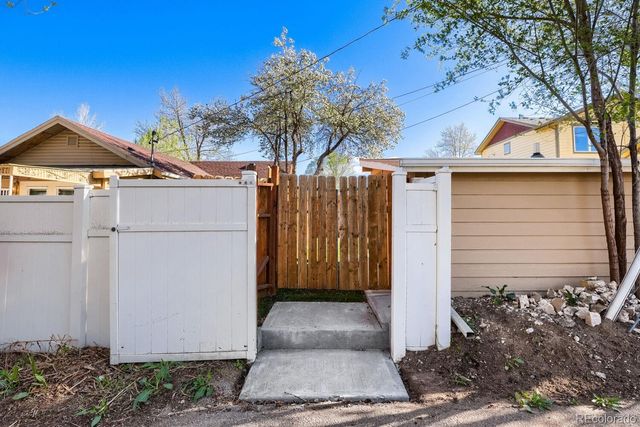 2263 W Parkhill Avenue, Littleton, CO 80120