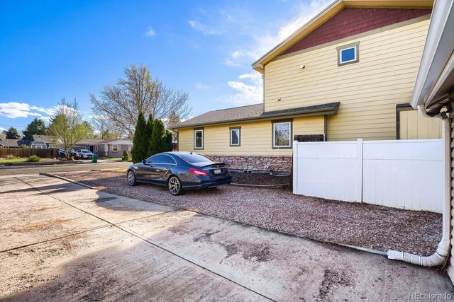 2263 W Parkhill Avenue, Littleton, CO 80120
