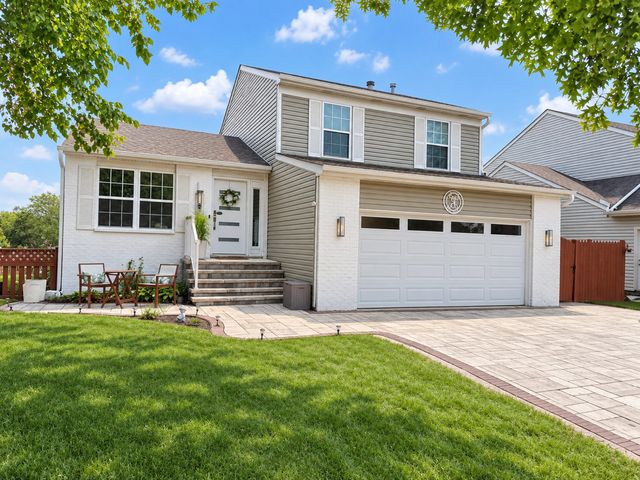 1423 PIONEER Court, Waukegan, IL 60085