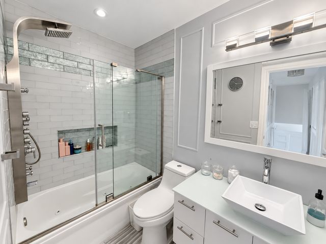 1423 PIONEER Court, Waukegan, IL 60085