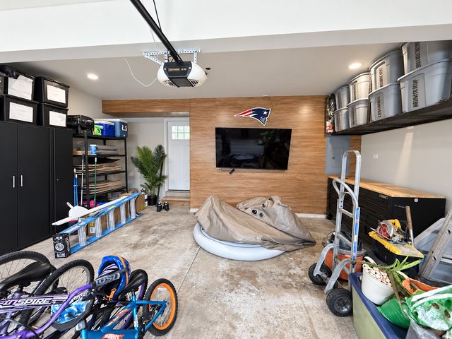 1423 PIONEER Court, Waukegan, IL 60085