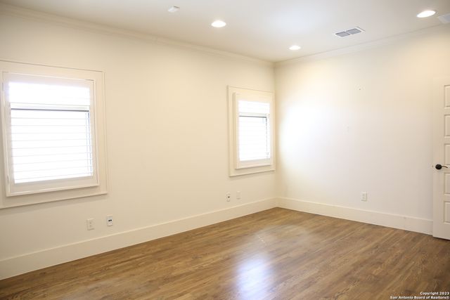 229 N MAIN ST, Boerne, TX 78006