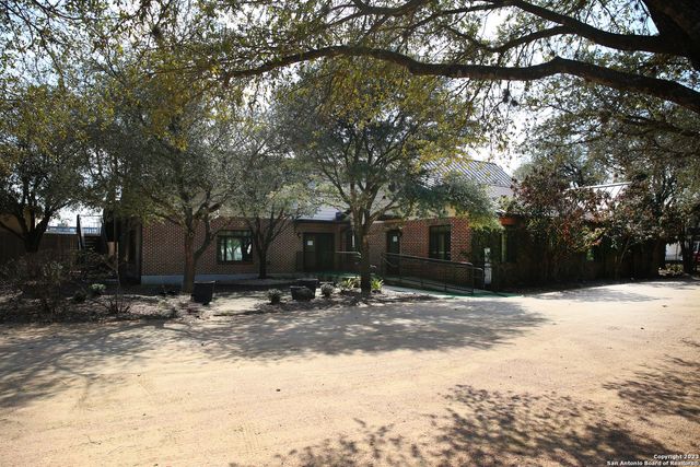 229 N MAIN ST, Boerne, TX 78006