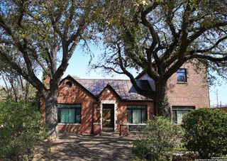 229 N MAIN ST, Boerne, TX 78006