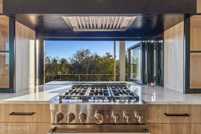 141 Dogwood Lane, Hampstead, NC 28443