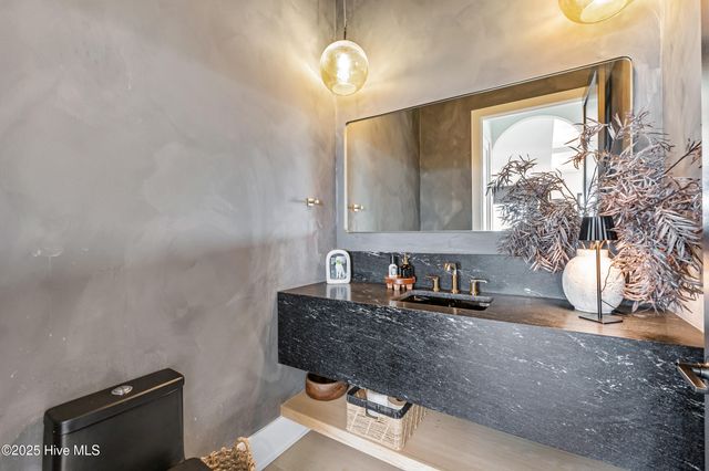 141 Dogwood Lane, Hampstead, NC 28443