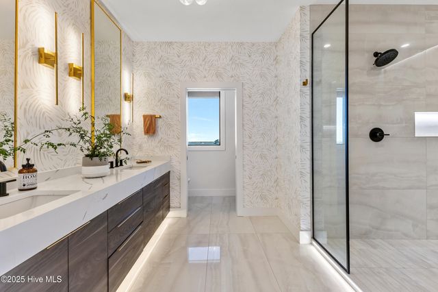 141 Dogwood Lane, Hampstead, NC 28443