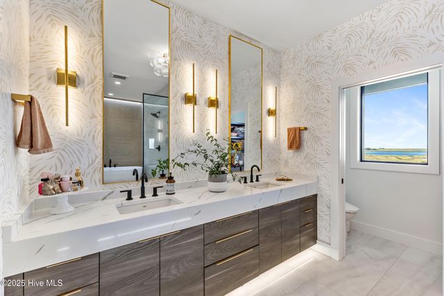 141 Dogwood Lane, Hampstead, NC 28443