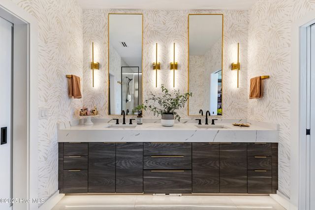 141 Dogwood Lane, Hampstead, NC 28443