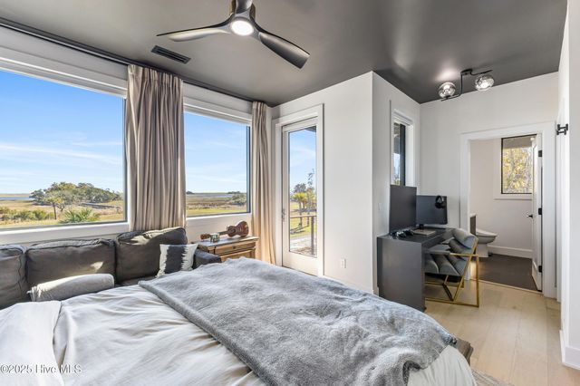 141 Dogwood Lane, Hampstead, NC 28443