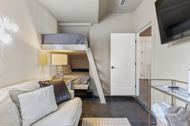 141 Dogwood Lane, Hampstead, NC 28443