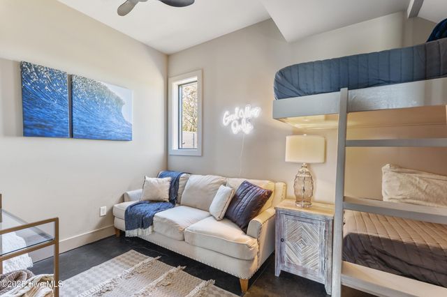 141 Dogwood Lane, Hampstead, NC 28443