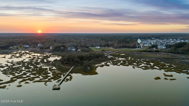 141 Dogwood Lane, Hampstead, NC 28443