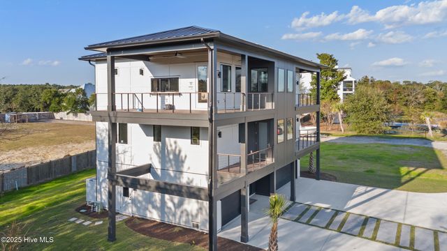 141 Dogwood Lane, Hampstead, NC 28443