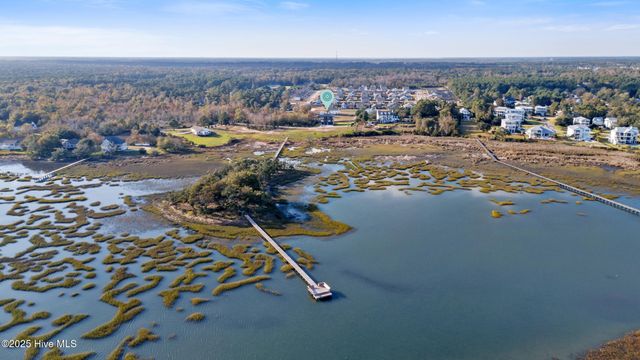 141 Dogwood Lane, Hampstead, NC 28443