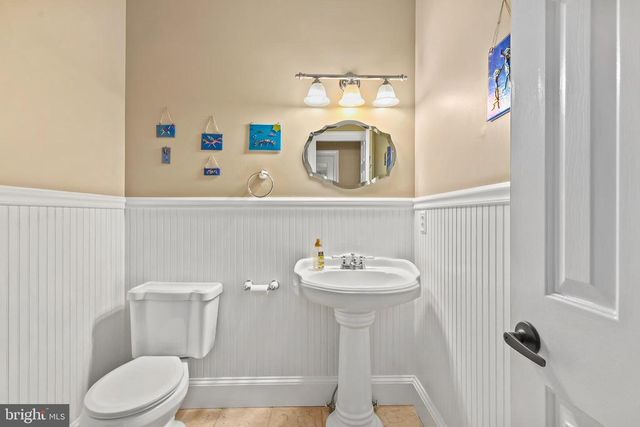 9393 BRIAR LN, Delaplane, VA 20144