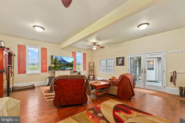 9393 BRIAR LN, Delaplane, VA 20144