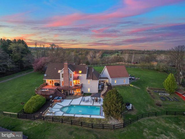 9393 BRIAR LN, Delaplane, VA 20144