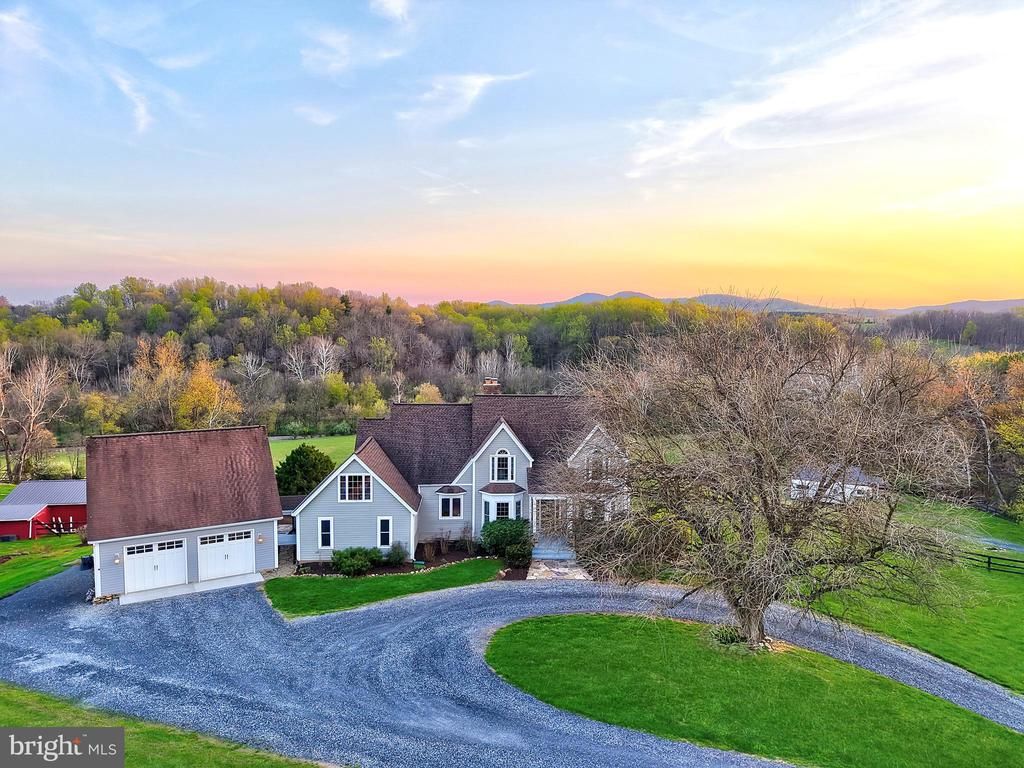 9393 BRIAR LN, Delaplane, VA 20144