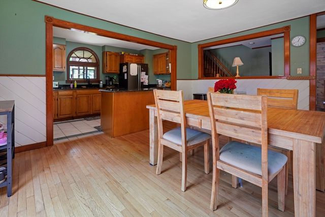 4 Birch Ln, Leicester, MA 01524