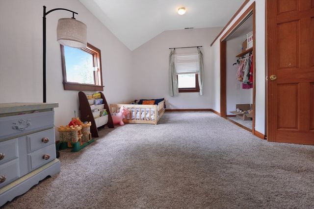 4 Birch Ln, Leicester, MA 01524